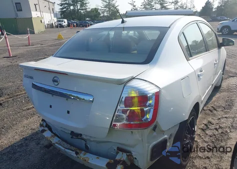 2011 Nissan Sentra 2.0S z USA, uszkodzony, nr VIN 3N1AB6AP0BL678737